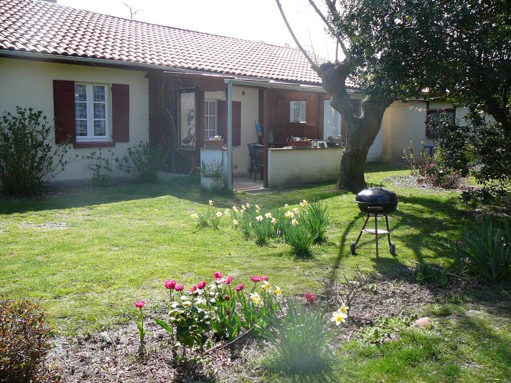 Guesthouse La Burle Parentis-en-Born Kamer foto