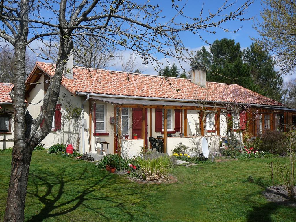 Guesthouse La Burle Parentis-en-Born Kamer foto